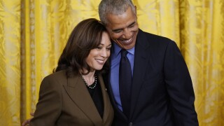 Barack Obama, Kamala Harris